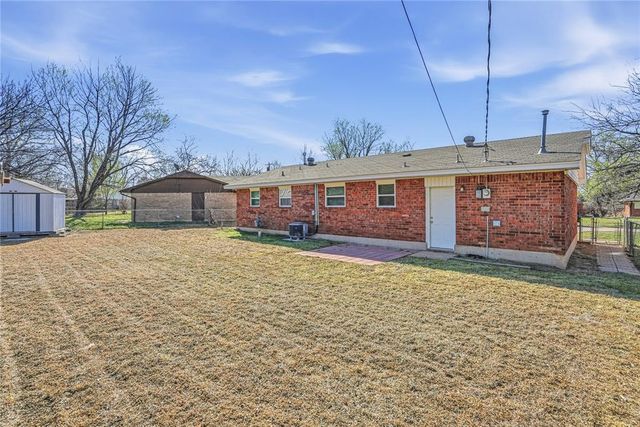 1217 Charleston Court, Norman, OK 73071