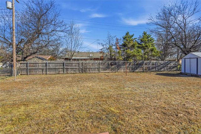 1217 Charleston Court, Norman, OK 73071