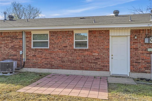 1217 Charleston Court, Norman, OK 73071
