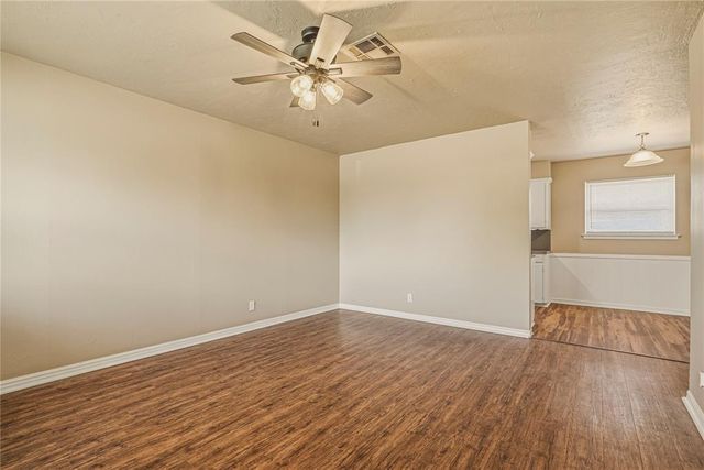 1217 Charleston Court, Norman, OK 73071