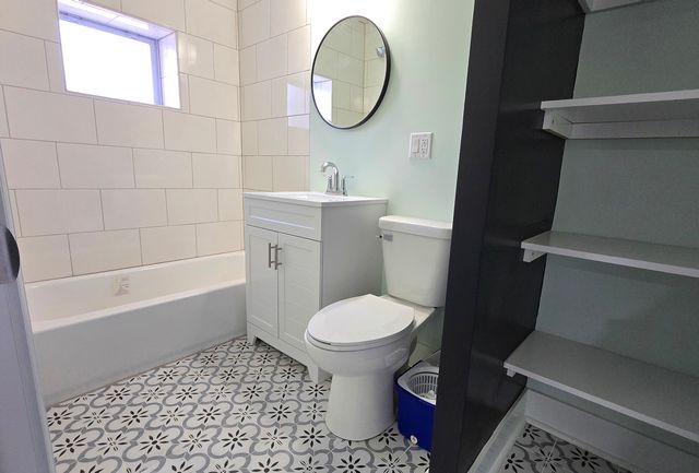 3051 N Austin Avenue 1R, Chicago, IL 60634