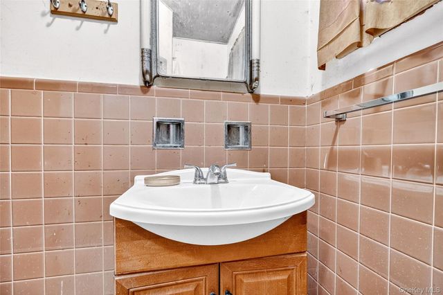 57 Overhill Road, Middletown, NY 10940