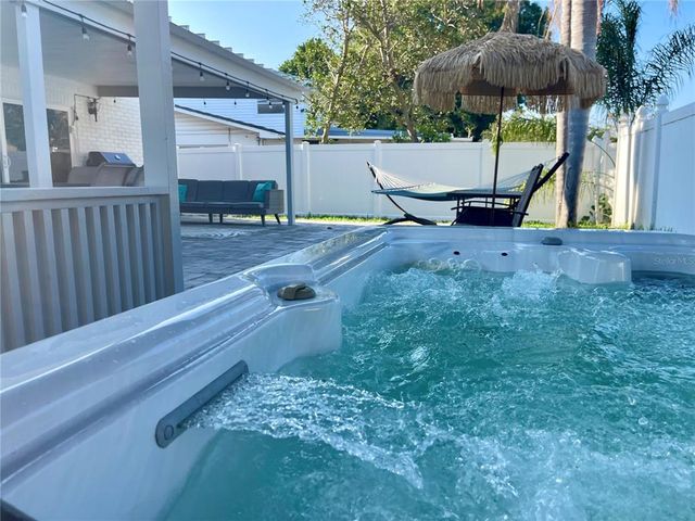 12432 81ST COURT, Seminole, FL 33772