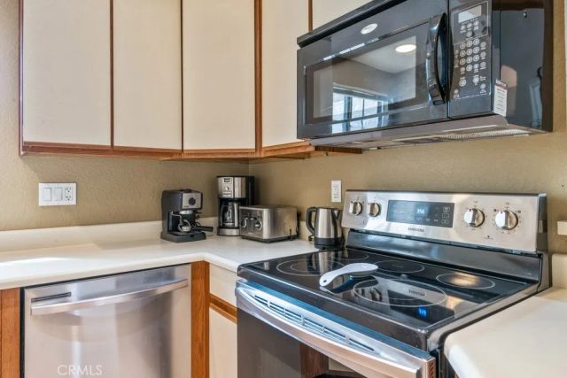 2700 Lawrence Crossley Road 9, Palm Springs, CA 92264