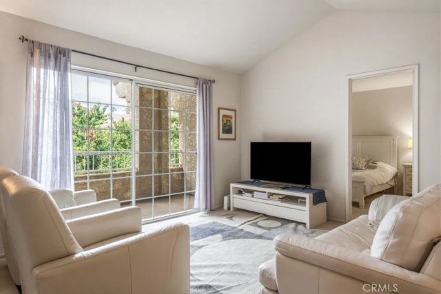 2700 Lawrence Crossley Road 9, Palm Springs, CA 92264