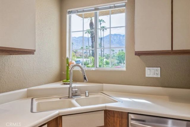 2700 Lawrence Crossley Road 9, Palm Springs, CA 92264