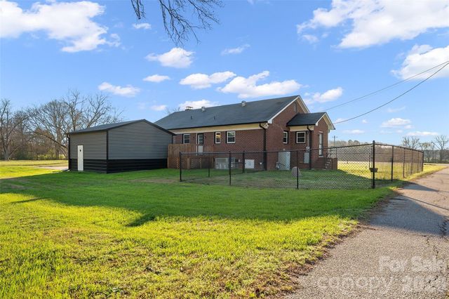 871 Saluda Road, Chester, SC 29706