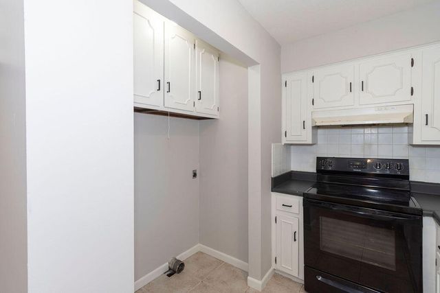 2536 S Mccann Avenue, Springfield, MO 65804