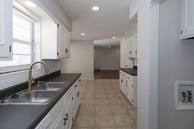 2536 S Mccann Avenue, Springfield, MO 65804