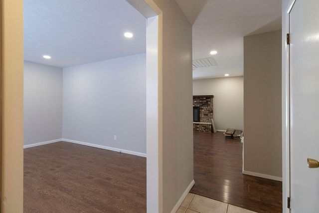 2536 S Mccann Avenue, Springfield, MO 65804