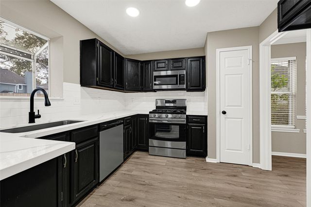 14315 Sun Harbor Drive, Houston, TX 77062