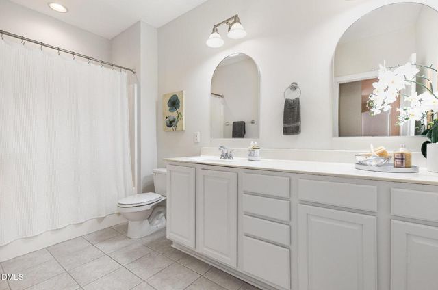 2810 Bedford Green Drive Unit 104, Raleigh, NC 27604