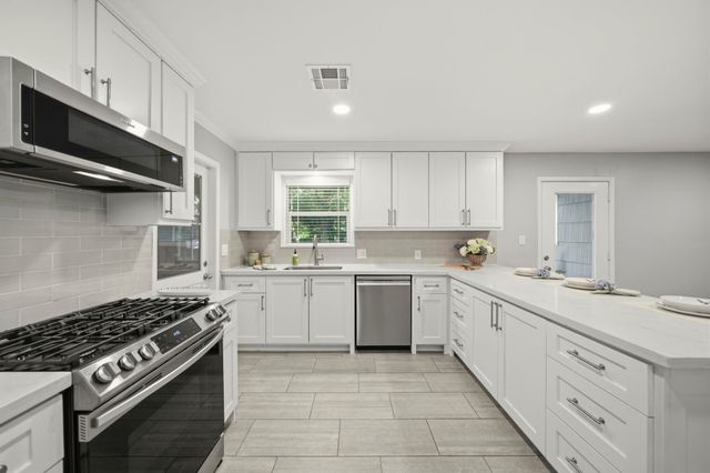 4614 Hummingbird Street, Houston, TX 77035