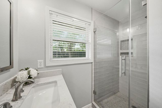 4614 Hummingbird Street, Houston, TX 77035