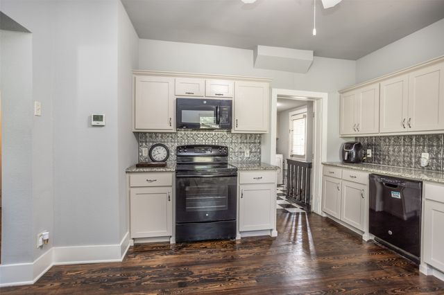 230 E Main Street, Lindsay, TX 76250