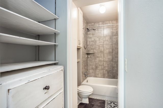 230 E Main Street, Lindsay, TX 76250
