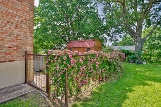 230 E Main Street, Lindsay, TX 76250