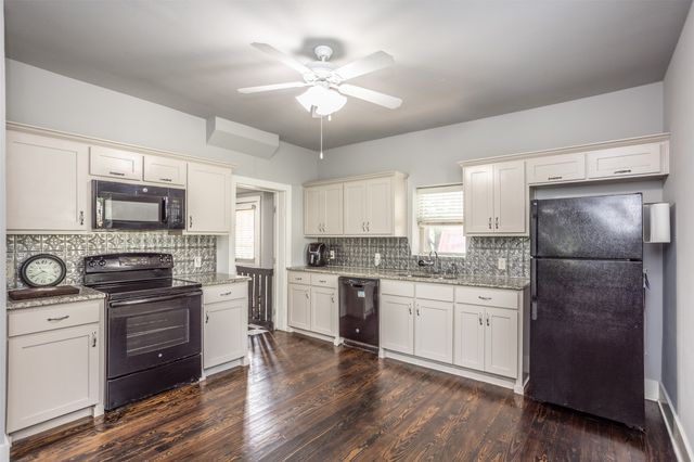 230 E Main Street, Lindsay, TX 76250