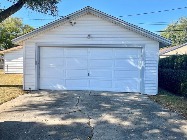 4221 Herndon St, Corpus Christi, TX 78411