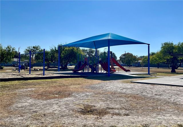 4221 Herndon St, Corpus Christi, TX 78411