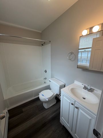 84 Cabot St 9, Beverly, MA 01915