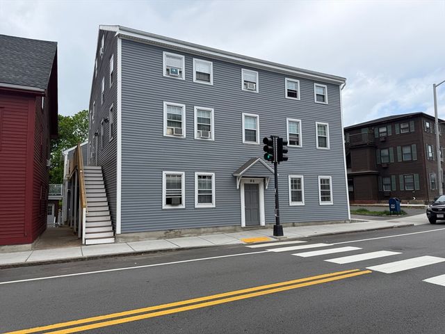 84 Cabot St 9, Beverly, MA 01915