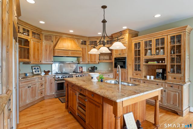 2784 Hebron Avenue, Glastonbury, CT 06033
