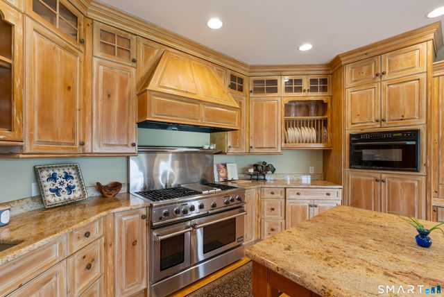 2784 Hebron Avenue, Glastonbury, CT 06033