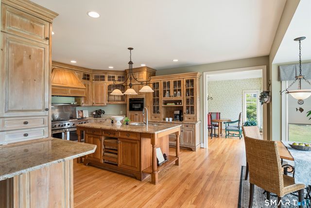 2784 Hebron Avenue, Glastonbury, CT 06033