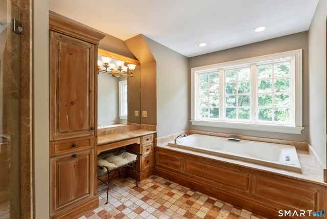 2784 Hebron Avenue, Glastonbury, CT 06033