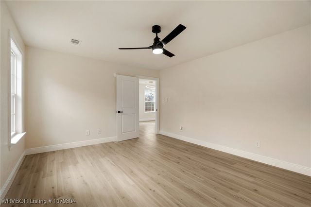 1401 Azure Hills Drive, Van Buren, AR 72956