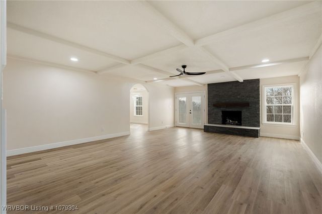 1401 Azure Hills Drive, Van Buren, AR 72956