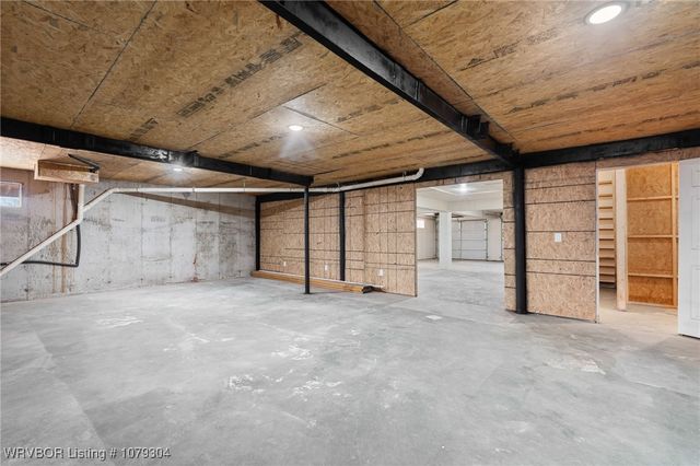 1401 Azure Hills Drive, Van Buren, AR 72956