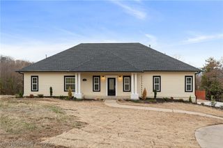 1401 Azure Hills Drive, Van Buren, AR 72956