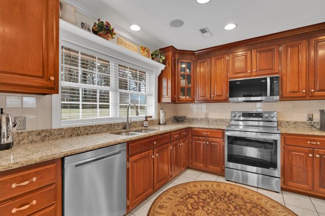 504 Kingree Rd, Shelbyville, TN 37160