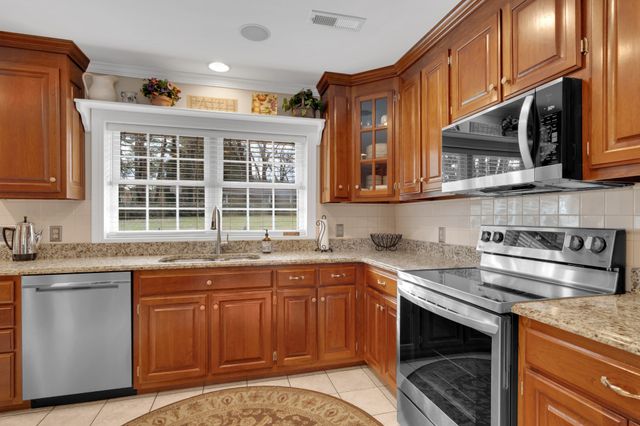 504 Kingree Rd, Shelbyville, TN 37160