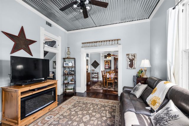 409 W Clark ST, Bartlett, TX 76511