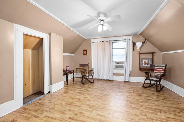 409 W Clark ST, Bartlett, TX 76511