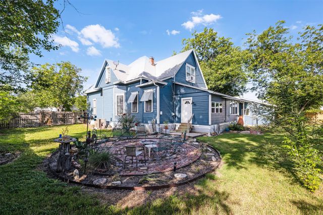 409 W Clark ST, Bartlett, TX 76511