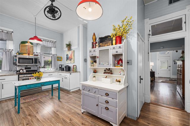 409 W Clark ST, Bartlett, TX 76511