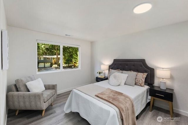 3310 220th Avenue SE, Sammamish, WA 98075