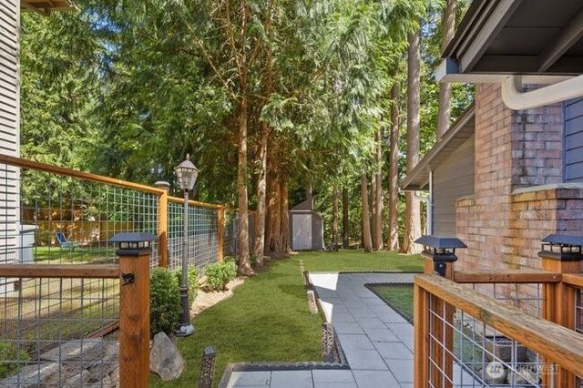 3310 220th Avenue SE, Sammamish, WA 98075