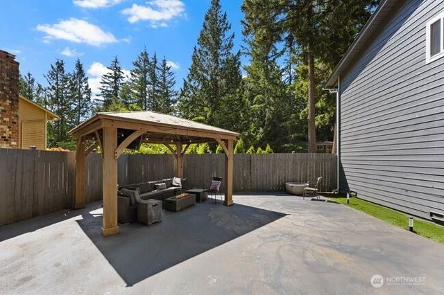 3310 220th Avenue SE, Sammamish, WA 98075