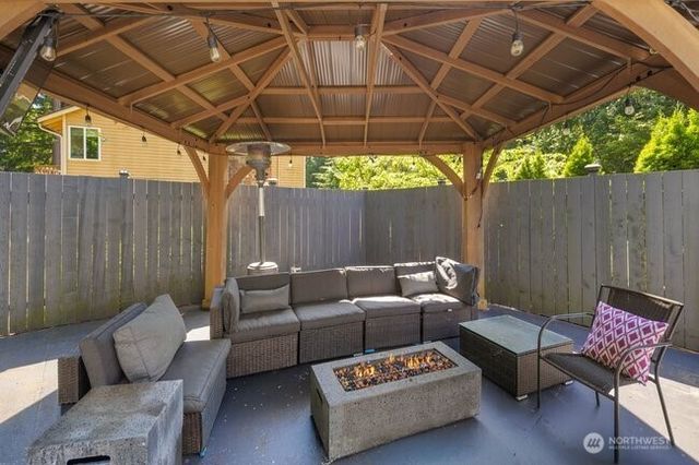 3310 220th Avenue SE, Sammamish, WA 98075