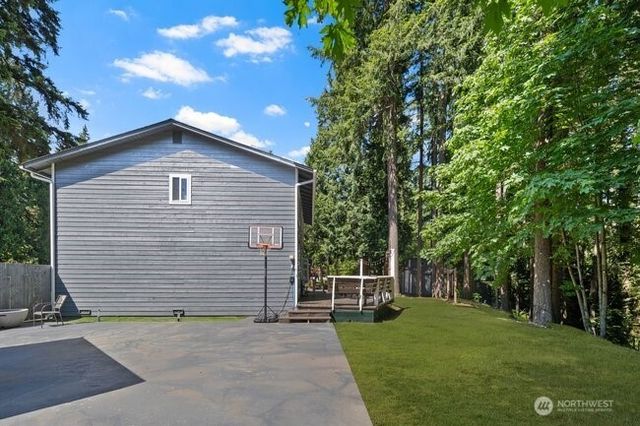 3310 220th Avenue SE, Sammamish, WA 98075