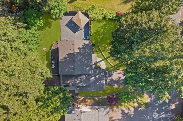 3310 220th Avenue SE, Sammamish, WA 98075