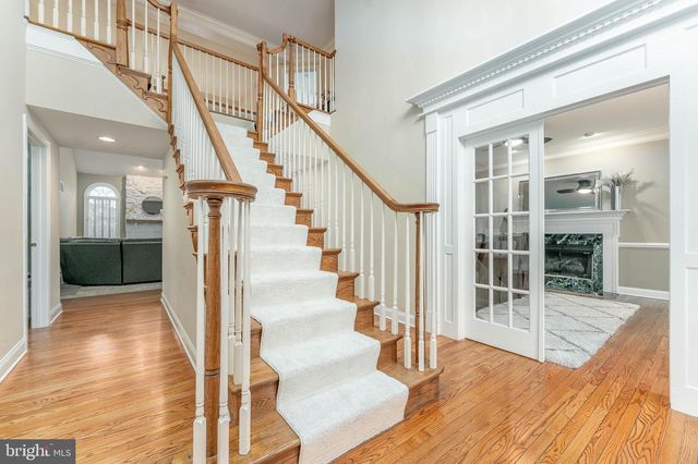 300 BELL CT, Exton, PA 19341