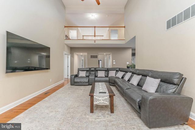 300 BELL CT, Exton, PA 19341