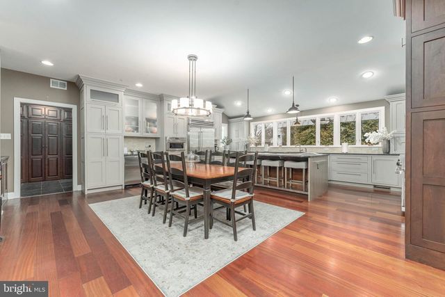 300 BELL CT, Exton, PA 19341