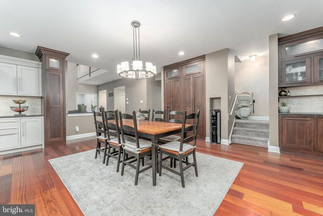 300 BELL CT, Exton, PA 19341
